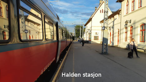 Tog fra Oslo ankommet Halden stasjon